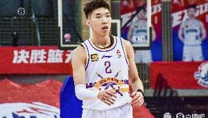 全华班北控上半场领先四外援新疆9分 廖三宁孟子凯得分上双