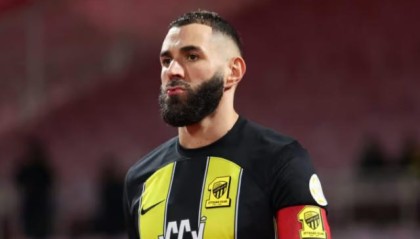 百家乐平台网上赌场-母队抛出橄榄枝 不快乐的本泽马会重返欧洲吗？